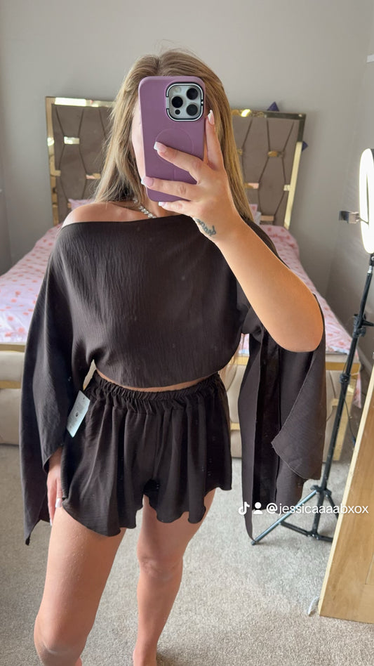 Flo crop drape set